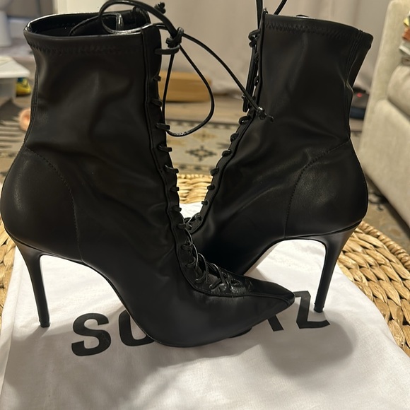 Schutz heeled boots - Picture 2 of 3